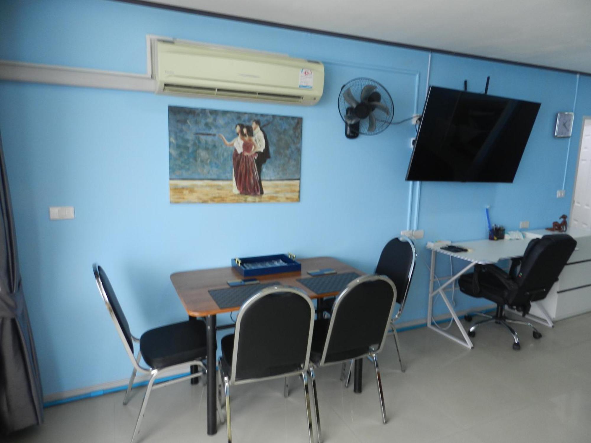 Jomtien Plaza Condotel Pokoj fotografie