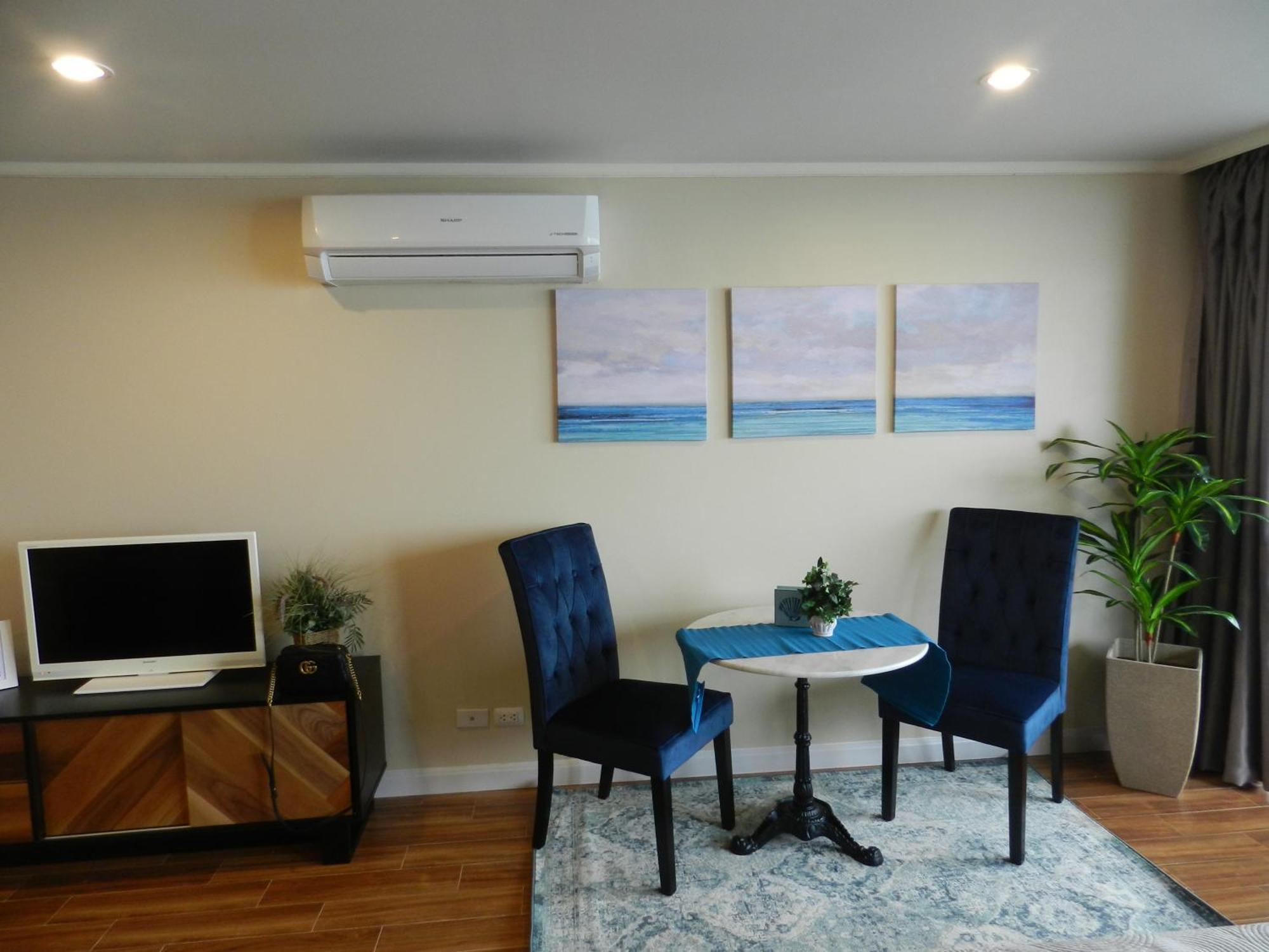 Jomtien Plaza Condotel Pokoj fotografie