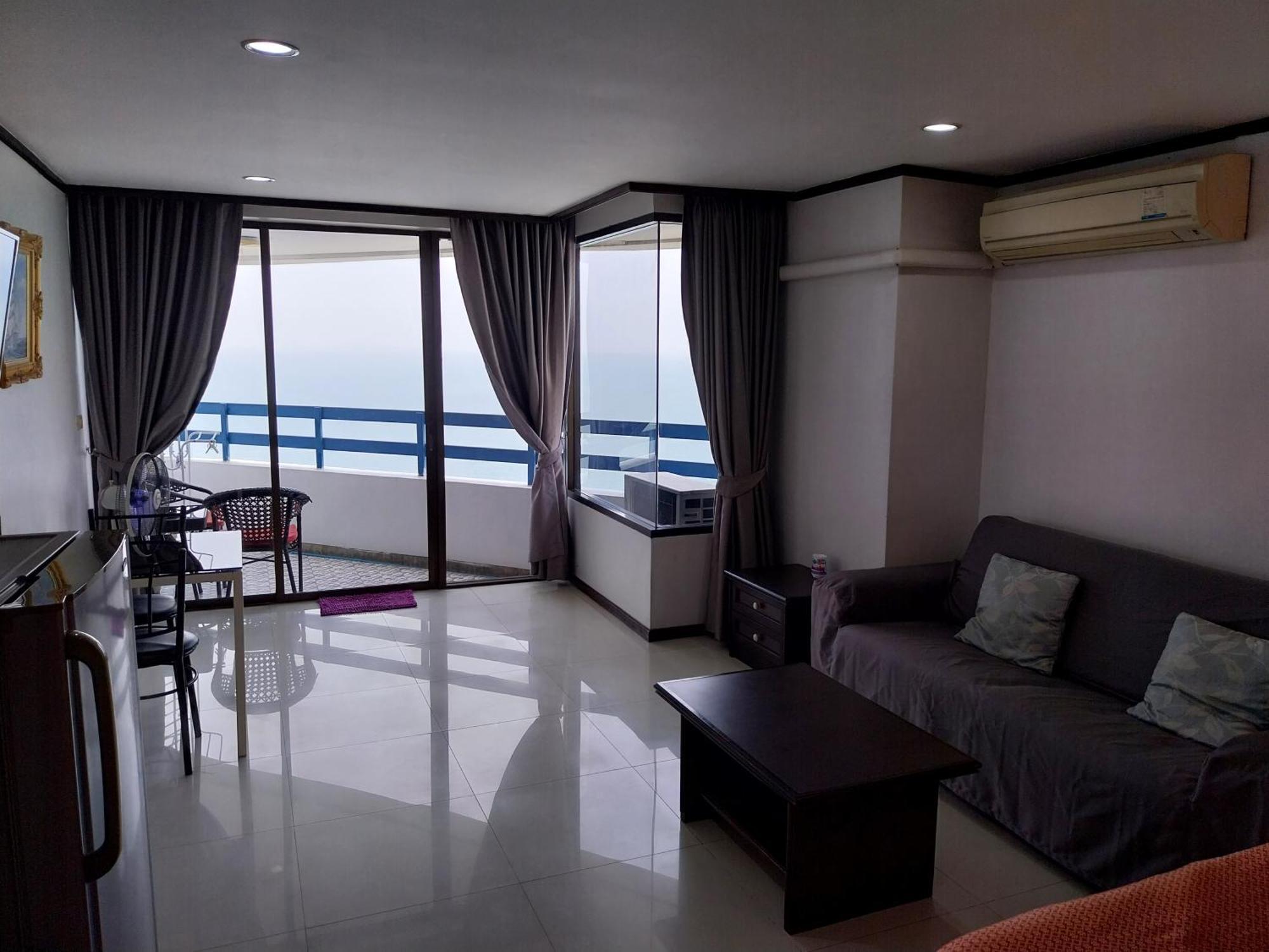 Jomtien Plaza Condotel Pokoj fotografie